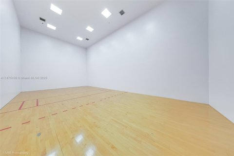 Купить кондоминиум в Майами, Флорида 3 спальни, 159.7м2, № 1921943 - фото 25