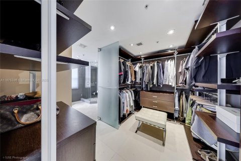 Купить кондоминиум в Майами, Флорида 3 спальни, 159.7м2, № 1921943 - фото 6