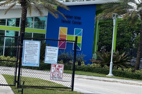 Condo in Hallandale Beach, Florida, 1 bedroom  № 1952697 - photo 22