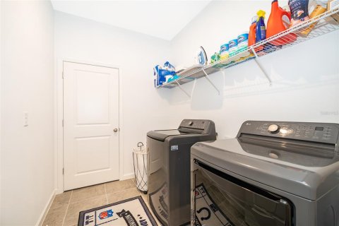 Casa en venta en Kissimmee, Florida, 3 dormitorios, 161.65 m2 № 1901414 - foto 25
