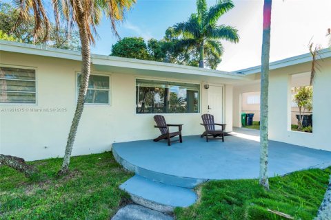 Снять в аренду виллу или дом в Дания-Бич, Флорида 3 спальни, 133.59м2, № 1953817 - фото 27