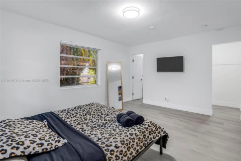 Снять в аренду виллу или дом в Дания-Бич, Флорида 3 спальни, 133.59м2, № 1953817 - фото 16