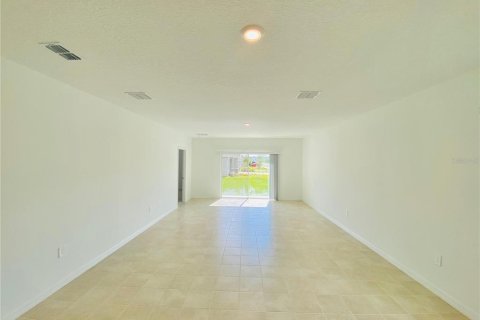 Villa ou maison à louer à Kissimmee, Floride: 3 chambres, 135.17 m2 № 2102339 - photo 6