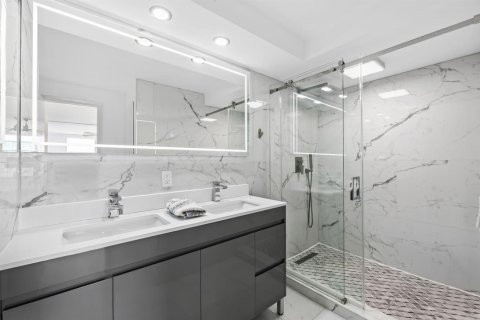 Condo in Aventura, Florida, 2 bedrooms № 2250840 - photo 8