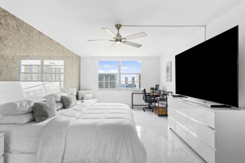 Condo in Aventura, Florida, 2 bedrooms № 2250840 - photo 6