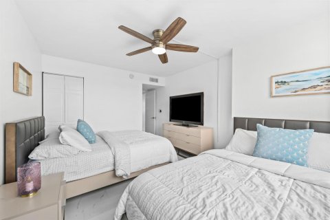 Condo in Aventura, Florida, 2 bedrooms № 2250840 - photo 11