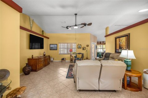 House in Inverness, Florida 3 bedrooms, 175.21 sq.m. № 1904283 - photo 23