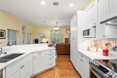 Casa en venta en Dade City, Florida, 3 dormitorios, 231.61 m2 № 1718284 - foto 18