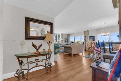 Copropriété à vendre à Hollywood, Floride: 2 chambres, 130.06 m2 № 2049926 - photo 18
