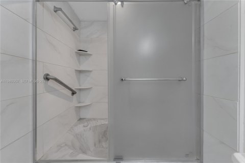 Copropriété à vendre à Hollywood, Floride: 2 chambres, 130.06 m2 № 2049926 - photo 30