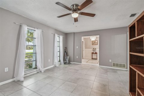 House in Seminole, Florida 3 bedrooms, 162.95 sq.m. № 1894071 - photo 6