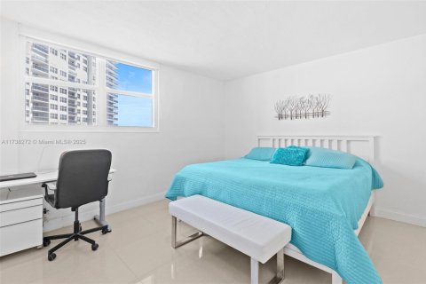 Copropriété à vendre à Hollywood, Floride: 1 chambre, 82.03 m2 № 1488483 - photo 15