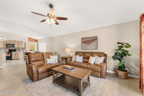 Villa ou maison à vendre à Melbourne, Floride: 3 chambres, 173.73 m2 № 2091736 - photo 8