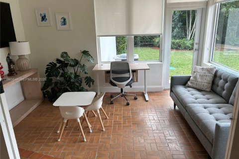 Villa ou maison à louer à Coral Gables, Floride: 3 chambres, 170.2 m2 № 2002034 - photo 8