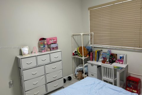 Casa en venta en Miami, Florida, 3 dormitorios, 137.77 m2 № 2002554 - foto 17