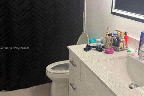 Casa en venta en Miami, Florida, 3 dormitorios, 137.77 m2 № 2002554 - foto 7