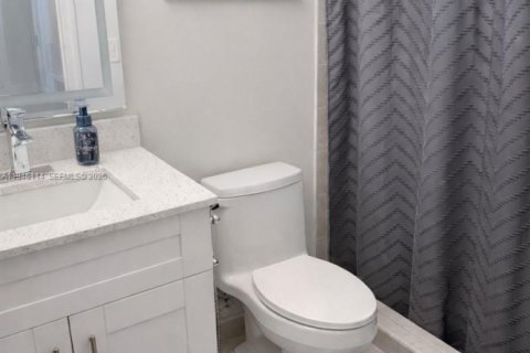 Casa en venta en Miami, Florida, 3 dormitorios, 137.77 m2 № 2002554 - foto 10