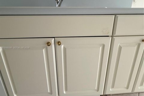 Купить кондоминиум в Санни-Айлс-Бич, Флорида 2 спальни, 170.94м2, № 2005821 - фото 17