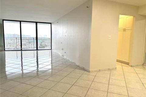 Купить кондоминиум в Санни-Айлс-Бич, Флорида 2 спальни, 170.94м2, № 2005821 - фото 2
