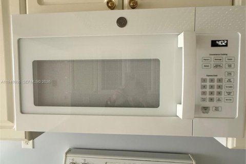 Купить кондоминиум в Санни-Айлс-Бич, Флорида 2 спальни, 170.94м2, № 2005821 - фото 16