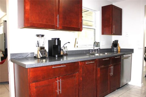 Villa ou maison à vendre à Tampa, Floride: 4 chambres, 283.17 m2 № 1904958 - photo 26