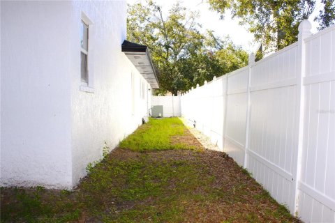 Villa ou maison à vendre à Tampa, Floride: 4 chambres, 283.17 m2 № 1904958 - photo 15