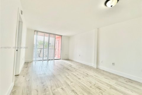 Copropriété à louer à Miami, Floride: 2 chambres, 74.32 m2 № 1986307 - photo 10