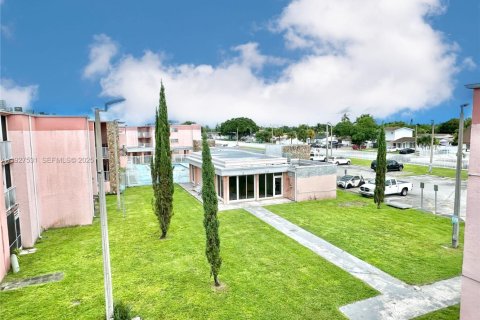 Copropriété à louer à Miami, Floride: 2 chambres, 74.32 m2 № 1986307 - photo 3