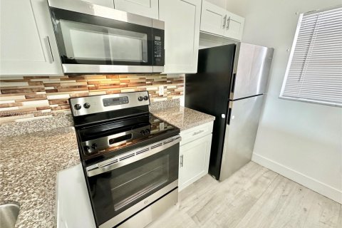 Copropriété à louer à Miami, Floride: 2 chambres, 74.32 m2 № 1986307 - photo 27