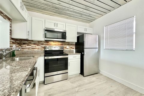 Copropriété à louer à Miami, Floride: 2 chambres, 74.32 m2 № 1986307 - photo 24