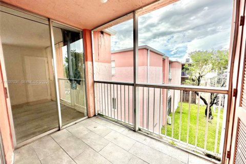 Copropriété à louer à Miami, Floride: 2 chambres, 74.32 m2 № 1986307 - photo 6