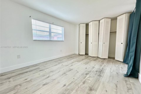 Copropriété à louer à Miami, Floride: 2 chambres, 74.32 m2 № 1986307 - photo 20