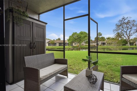 Купить кондоминиум в Уэстон, Флорида 3 спальни, 118.08м2, № 2043380 - фото 30