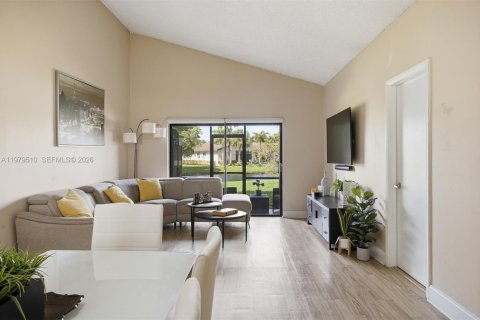 Купить кондоминиум в Уэстон, Флорида 3 спальни, 118.08м2, № 2043380 - фото 8