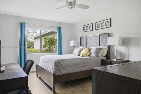 Купить кондоминиум в Уэстон, Флорида 3 спальни, 118.08м2, № 2043380 - фото 15