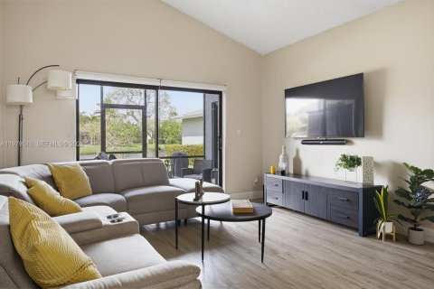 Купить кондоминиум в Уэстон, Флорида 3 спальни, 118.08м2, № 2043380 - фото 7