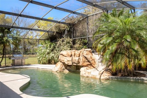 House in Center Hill, Florida 4 bedrooms, 254.74 sq.m. № 1537421 - photo 20