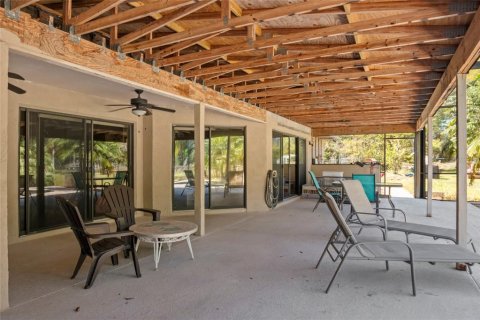 House in Center Hill, Florida 4 bedrooms, 254.74 sq.m. № 1537421 - photo 24