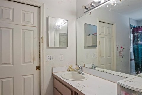 House in Center Hill, Florida 4 bedrooms, 254.74 sq.m. № 1537421 - photo 15