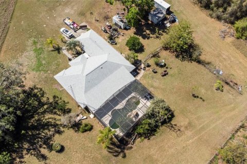House in Center Hill, Florida 4 bedrooms, 254.74 sq.m. № 1537421 - photo 25