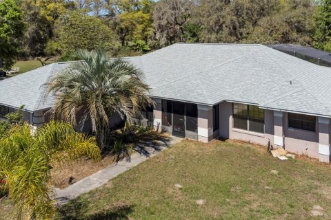 House in Center Hill, Florida 4 bedrooms, 254.74 sq.m. № 1537421 - photo 3
