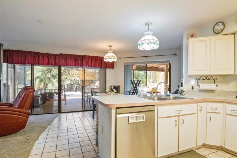 House in Center Hill, Florida 4 bedrooms, 254.74 sq.m. № 1537421 - photo 8