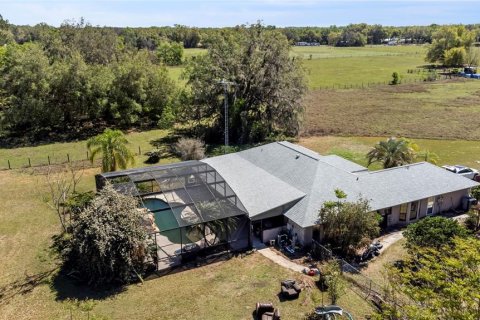 House in Center Hill, Florida 4 bedrooms, 254.74 sq.m. № 1537421 - photo 26