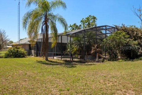 House in Center Hill, Florida 4 bedrooms, 254.74 sq.m. № 1537421 - photo 21