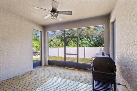 House in Lake Mary, Florida 3 bedrooms, 194.35 sq.m. № 2393586 - photo 24