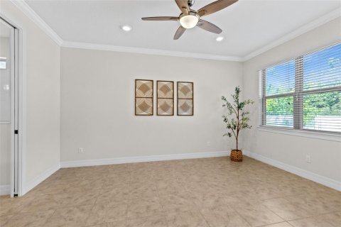 House in Lake Mary, Florida 3 bedrooms, 194.35 sq.m. № 2393586 - photo 13