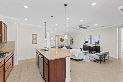 House in Lake Mary, Florida 3 bedrooms, 194.35 sq.m. № 2393586 - photo 10