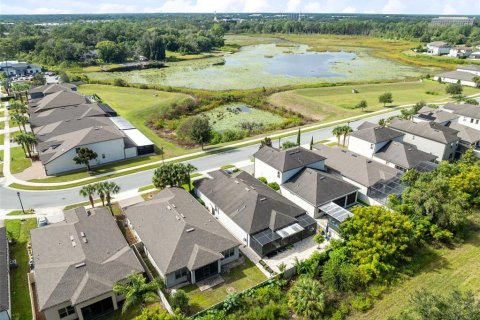 House in Lake Mary, Florida 3 bedrooms, 194.35 sq.m. № 2393586 - photo 29