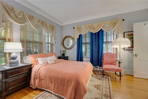 Propiedad comercial en venta en Miami, Florida, 330.17 m2 № 1968145 - foto 8