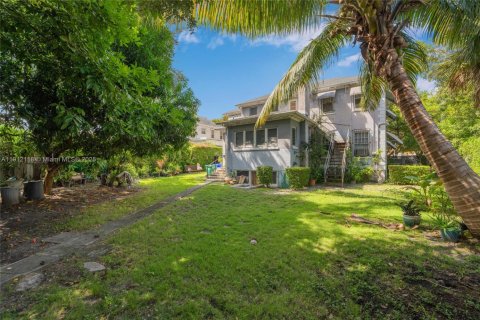 Propiedad comercial en venta en Miami, Florida, 330.17 m2 № 1968145 - foto 23